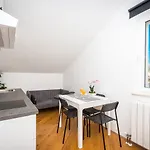 Marilyn Apartament *